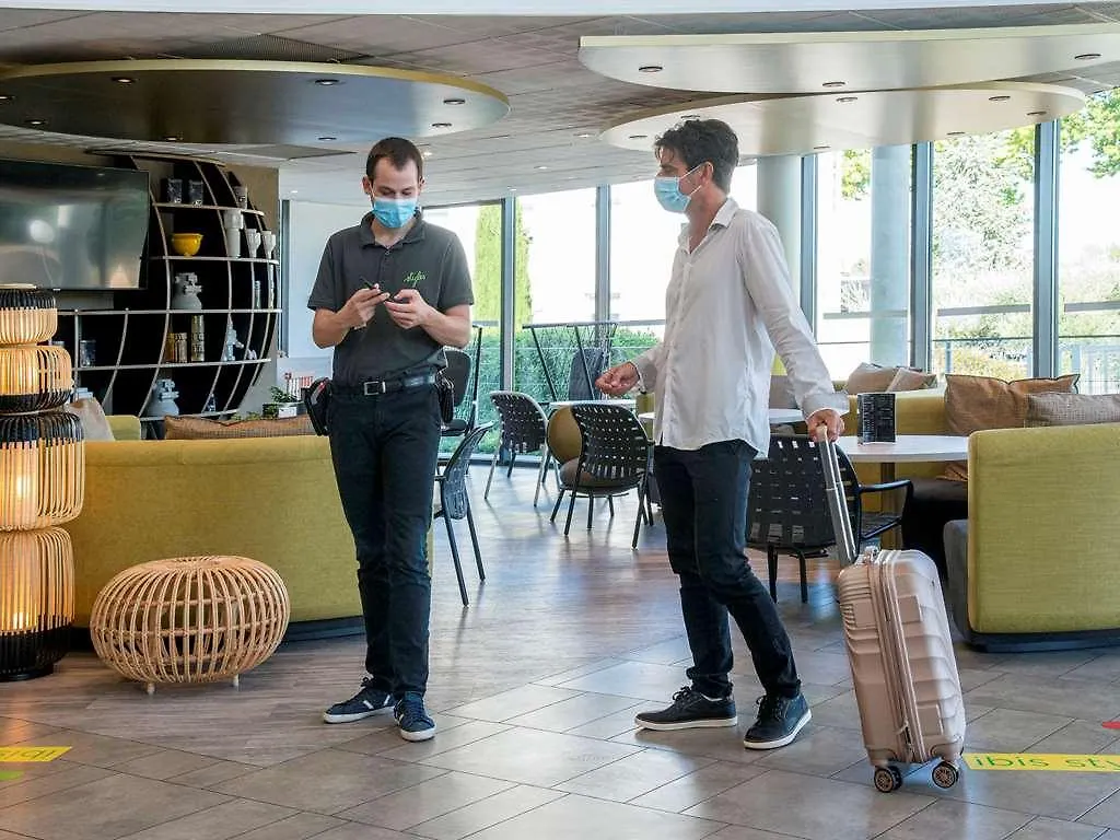 Ibis Styles Pertuis Portes Du Luberon 3*,