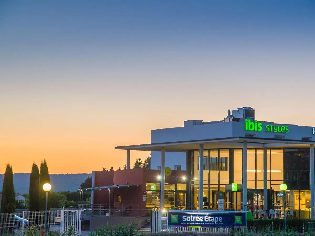 Ibis Styles Pertuis Portes Du Luberon Frankrijk