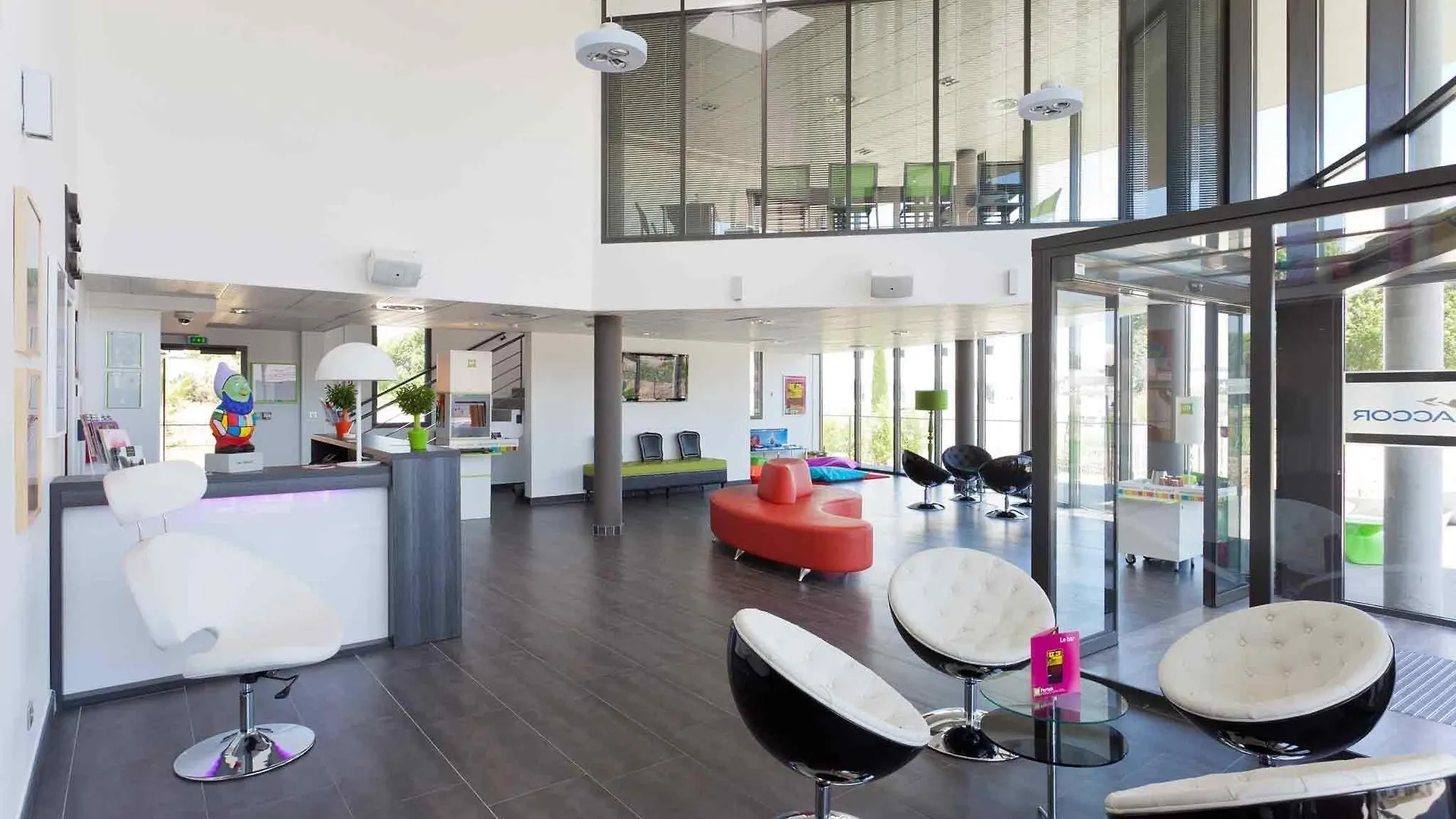 Ibis Styles Pertuis Portes Du Luberon Frankrijk